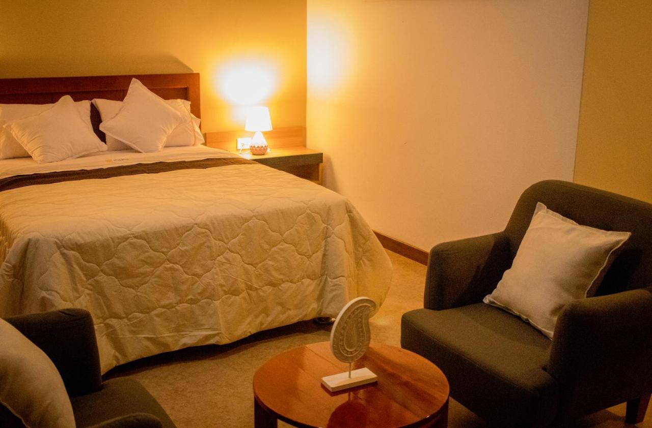 Murano Hotel Мойобамба Екстериор снимка