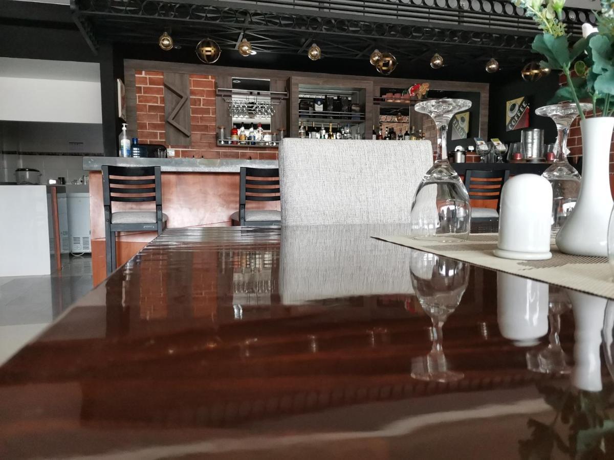 Murano Hotel Мойобамба Екстериор снимка