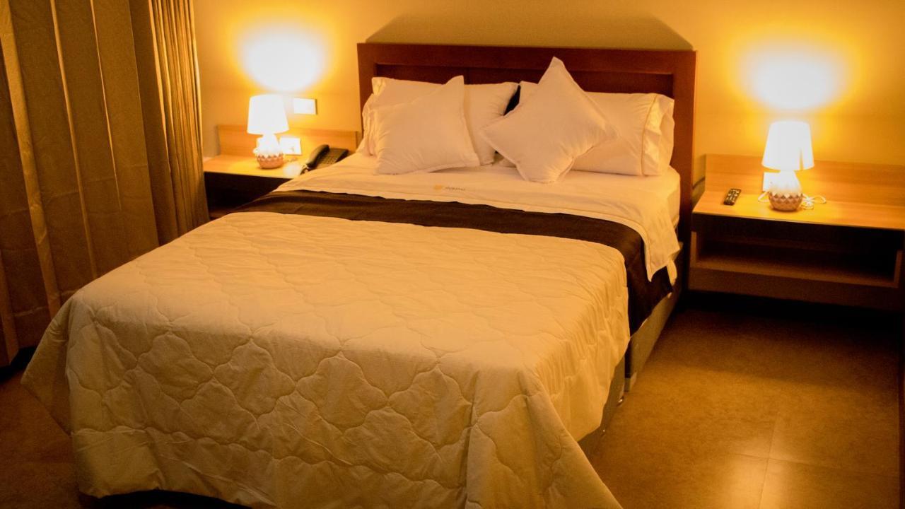 Murano Hotel Мойобамба Екстериор снимка