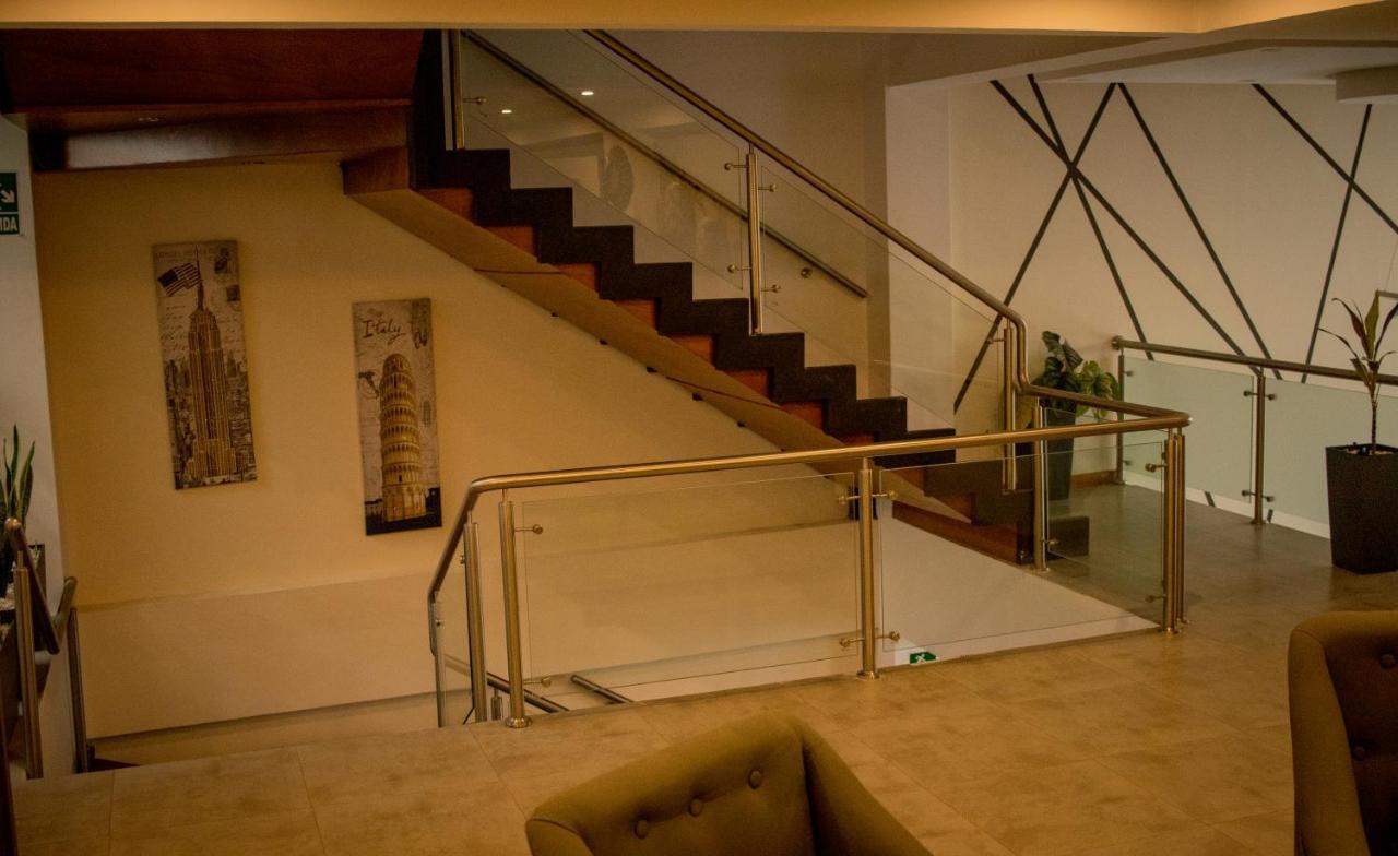 Murano Hotel Мойобамба Екстериор снимка