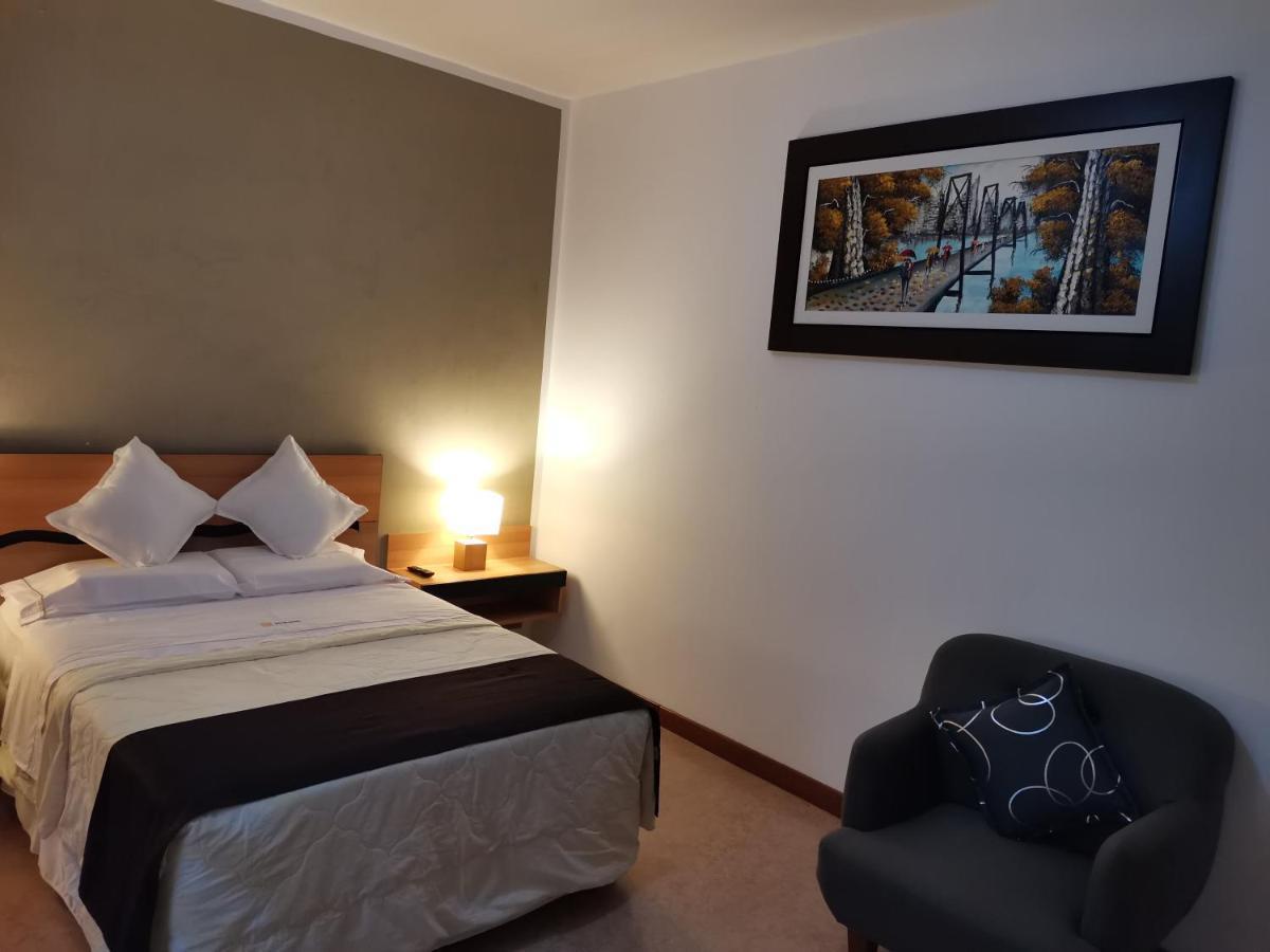 Murano Hotel Мойобамба Екстериор снимка